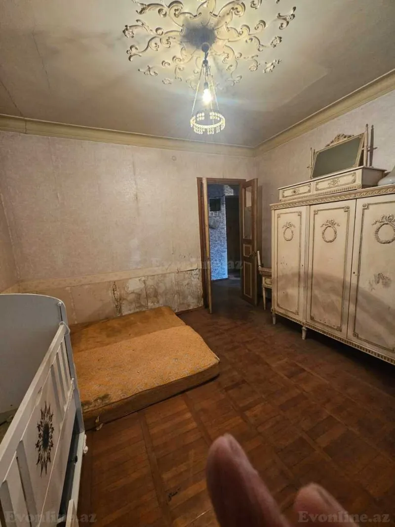 Satılır 3 otaqlı Mənzil Köhnə tikili 65 m² Nəsimi r.