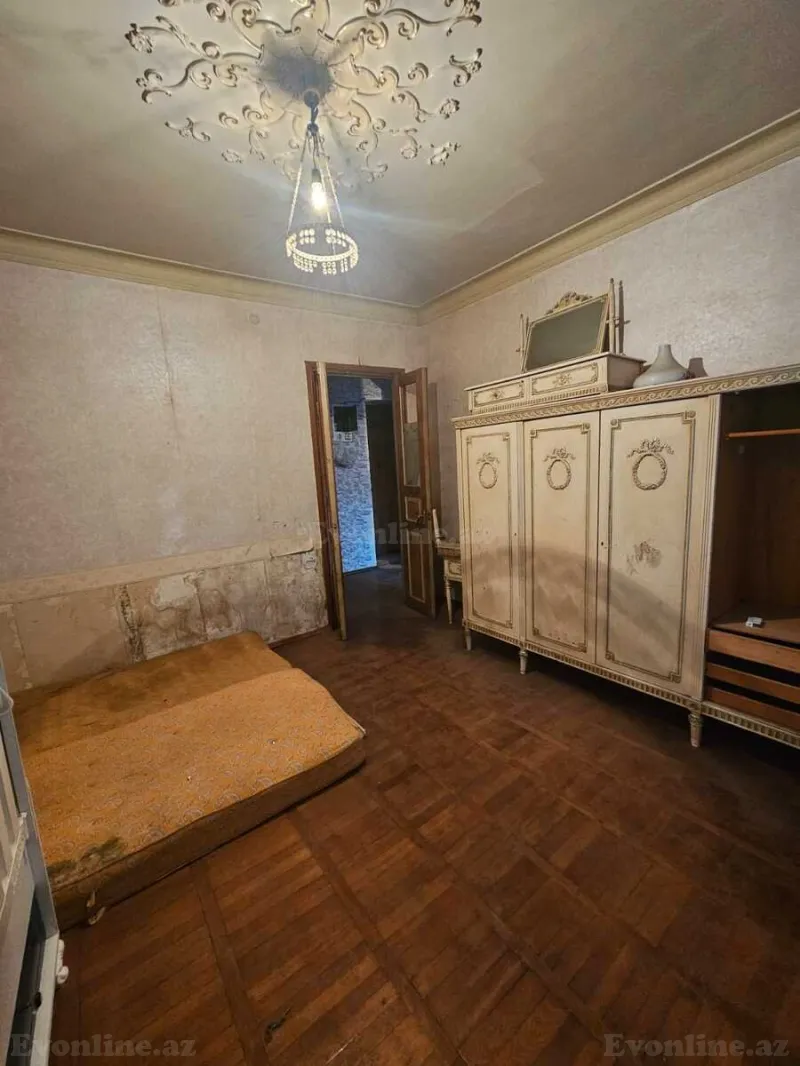 Satılır 3 otaqlı Mənzil Köhnə tikili 65 m² Nəsimi r. - şəkil 2