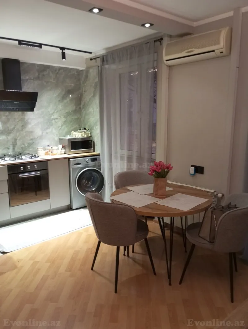 2 otaqlı Mənzil 60 m² Sahil m. Satılır