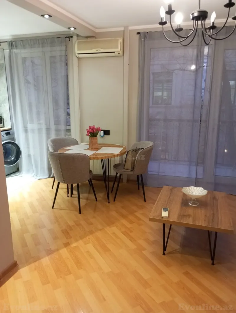 Satılır 2 otaqlı Mənzil Köhnə tikili 60 m² Sahil m. - şəkil 3