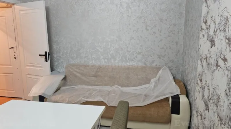 Kirayə verilir 2 otaqlı Mənzil Köhnə tikili 35 m² Memar Əcəmi m. - şəkil 3