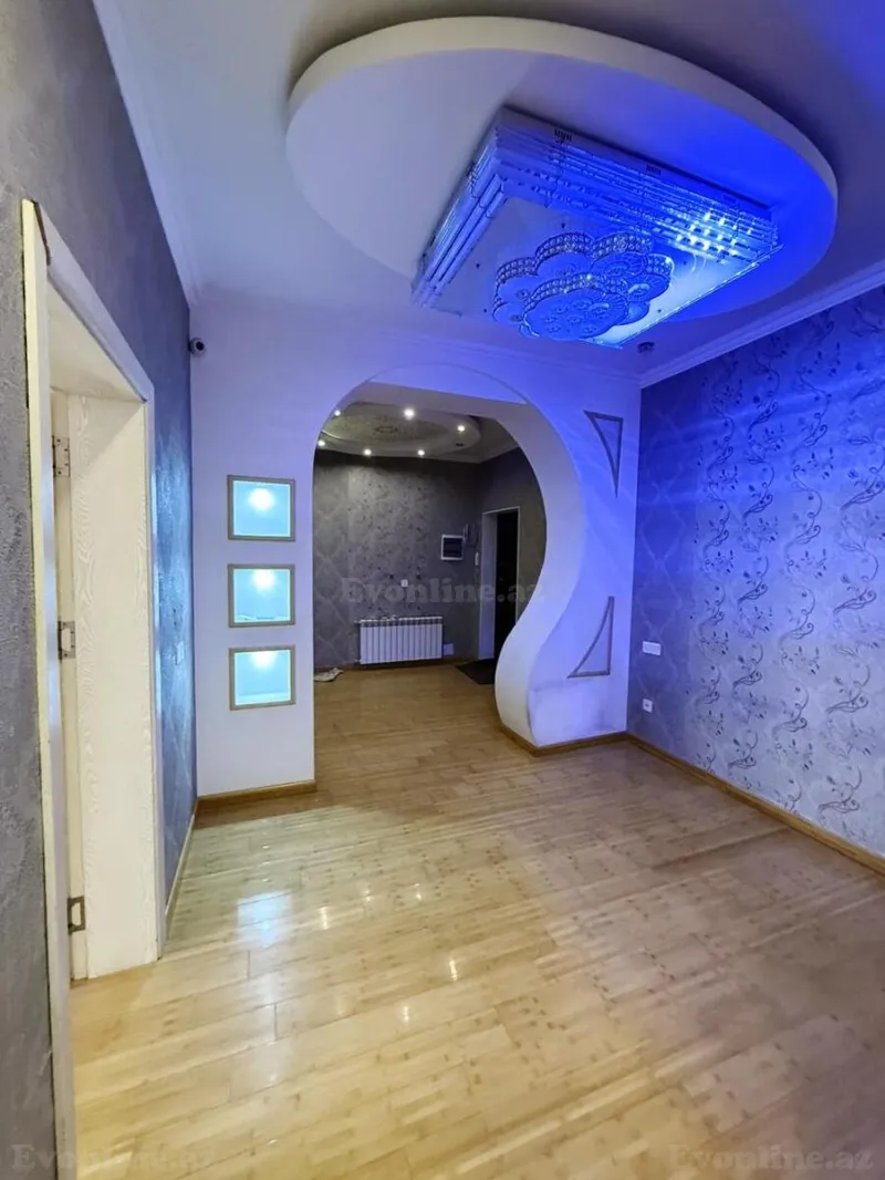 Satılır 3 otaqlı Mənzil Yeni tikili 135 m² 8 Noyabr m. - şəkil 2