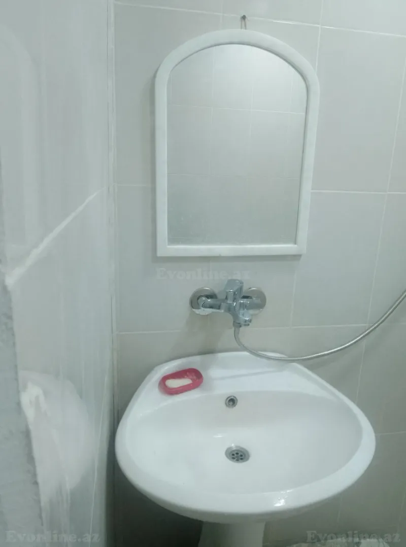 Kirayə verilir 2 otaqlı Mənzil Yeni tikili 45 m² 4-cü mikrorayon - şəkil 3