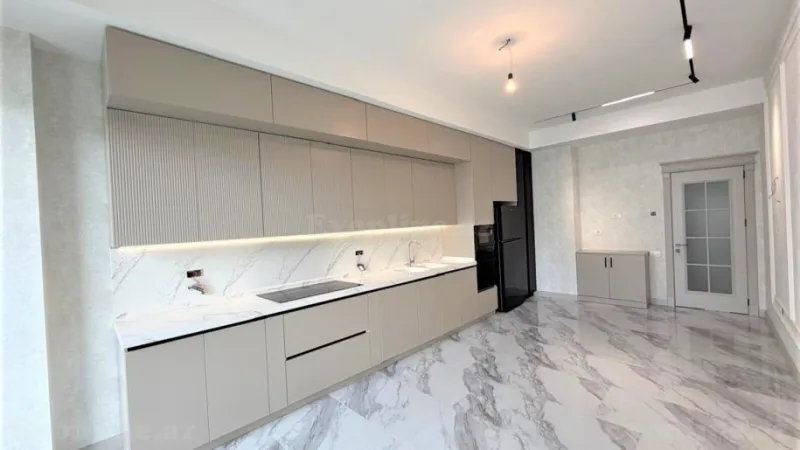 Kirayə verilir 4 otaqlı Mənzil Yeni tikili 200 m² Sahil m. - şəkil 12