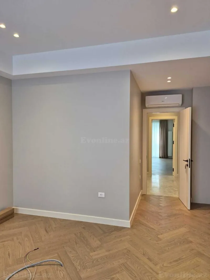 Kirayə verilir 5 otaqlı Mənzil Yeni tikili 197 m² Xətai r. - şəkil 9
