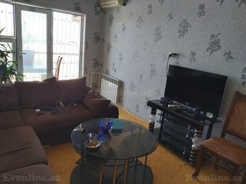 Satılır 4 otaqlı Mənzil Köhnə tikili 100 m² Yeni Günəşli - şəkil 3