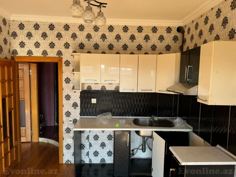 Satılır 4 otaqlı Mənzil Köhnə tikili 100 m² Yeni Günəşli - şəkil 7