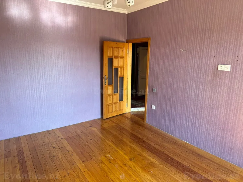 Satılır 4 otaqlı Mənzil Köhnə tikili 100 m² Yeni Günəşli - şəkil 13