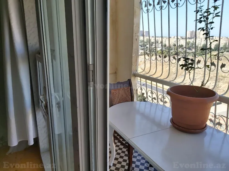 Satılır 4 otaqlı Mənzil Köhnə tikili 100 m² Yeni Günəşli - şəkil 17