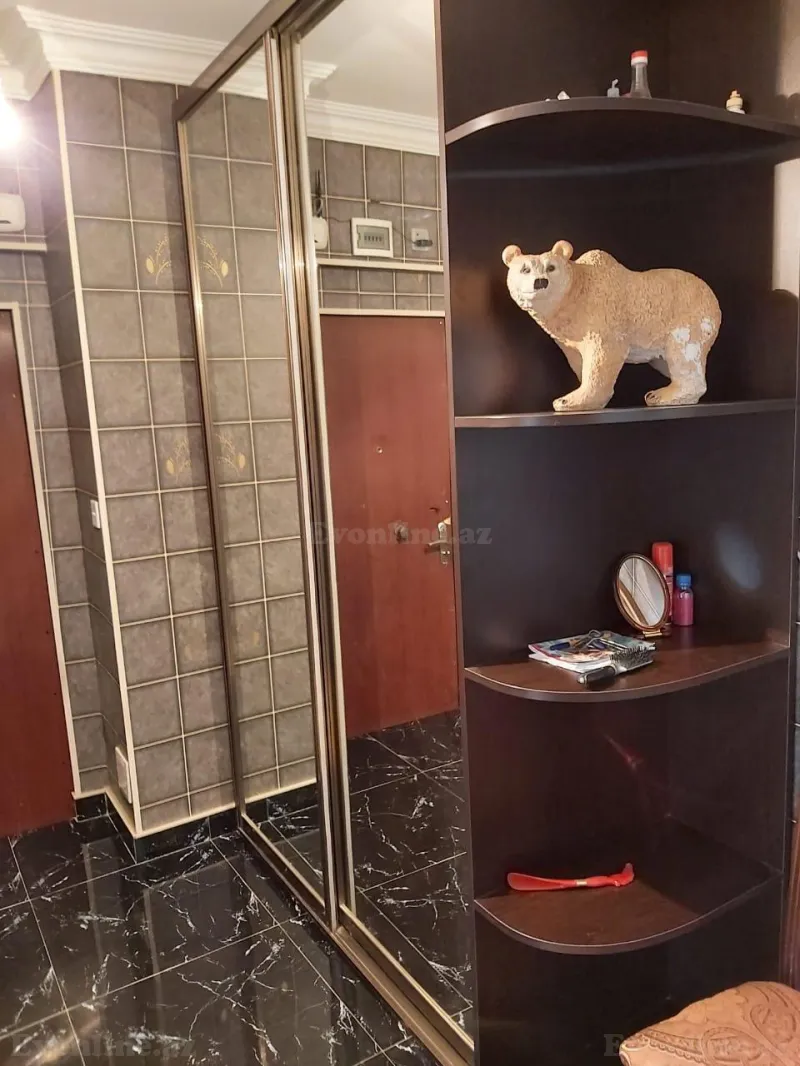 Satılır 4 otaqlı Mənzil Köhnə tikili 100 m² Yeni Günəşli - şəkil 19