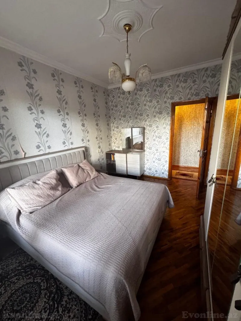 Satılır 2 otaqlı Mənzil Köhnə tikili 65 m² 8-ci mikrorayon - şəkil 9