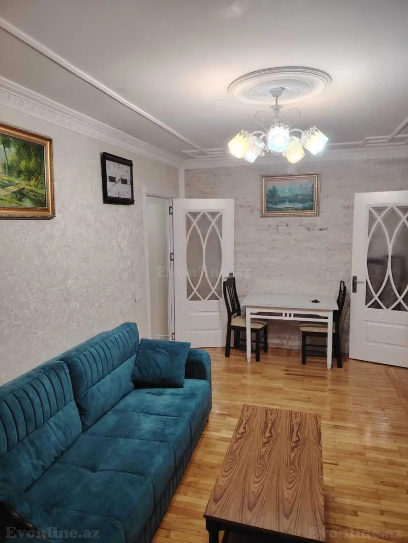 Kirayə verilir 2 otaqlı Mənzil Köhnə tikili 60 m² Neftçilər m.