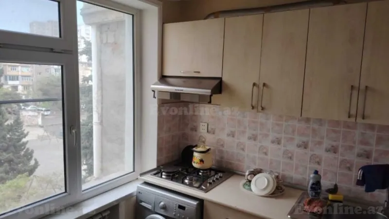 Kirayə verilir 2 otaqlı Mənzil Köhnə tikili 60 m² Neftçilər m. - şəkil 4
