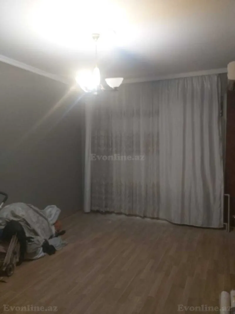 Satılır 3 otaqlı Mənzil Köhnə tikili 75 m² Azadlıq prospekti m. - şəkil 2