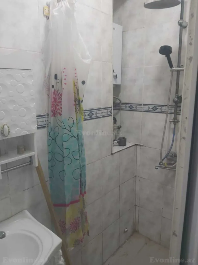 Satılır 3 otaqlı Mənzil Köhnə tikili 75 m² Azadlıq prospekti m. - şəkil 4