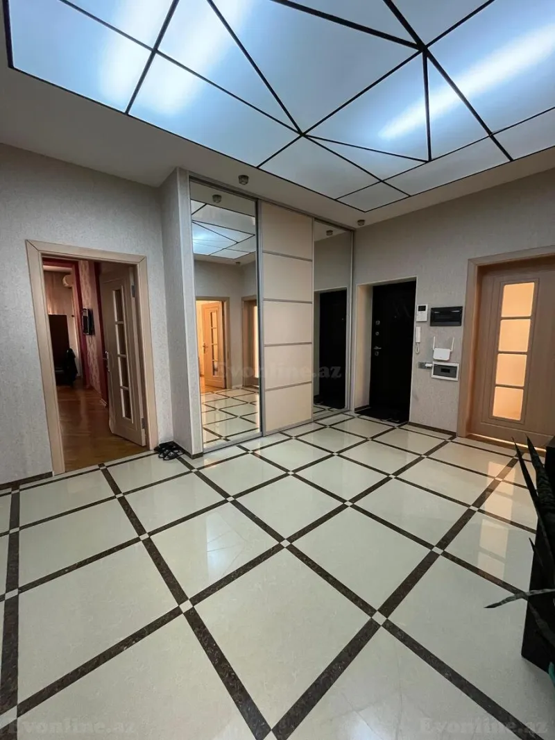 Satılır 3 otaqlı Mənzil Yeni tikili 137 m² Dərnəgül m. - şəkil 13