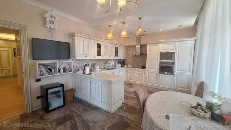 Satılır 4 otaqlı Mənzil Yeni tikili 250 m² 28 May m. - şəkil 16