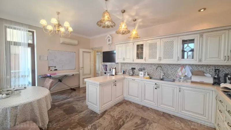 Satılır 4 otaqlı Mənzil Yeni tikili 250 m² 28 May m. - şəkil 18