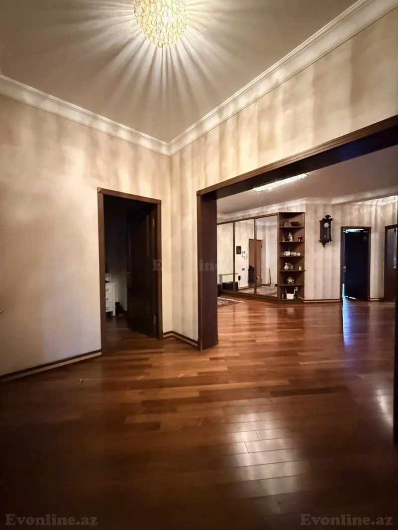 Satılır 4 otaqlı Mənzil Yeni tikili 220 m² 28 May m. - şəkil 27