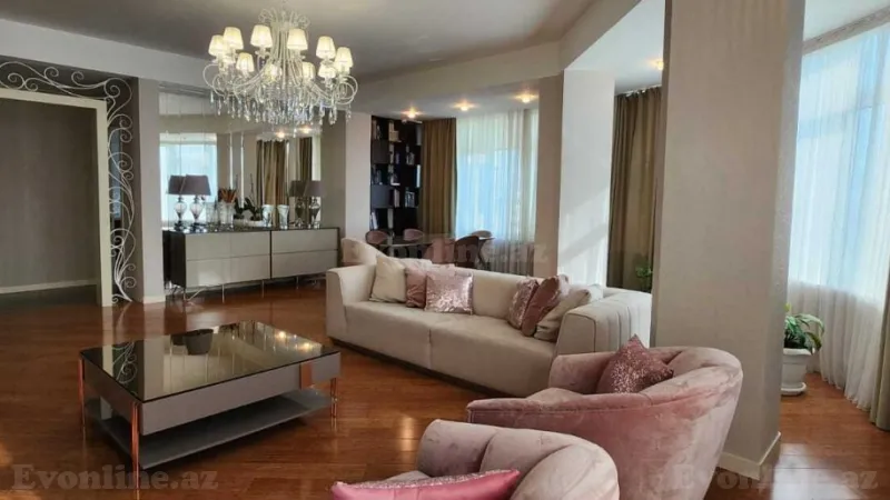 Kirayə verilir 3 otaqlı Mənzil Yeni tikili 155 m² Badamdar