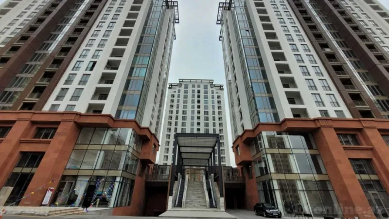 Satılır 4 otaqlı Mənzil Yeni tikili 230 m² Elmlər Akademiyası m.