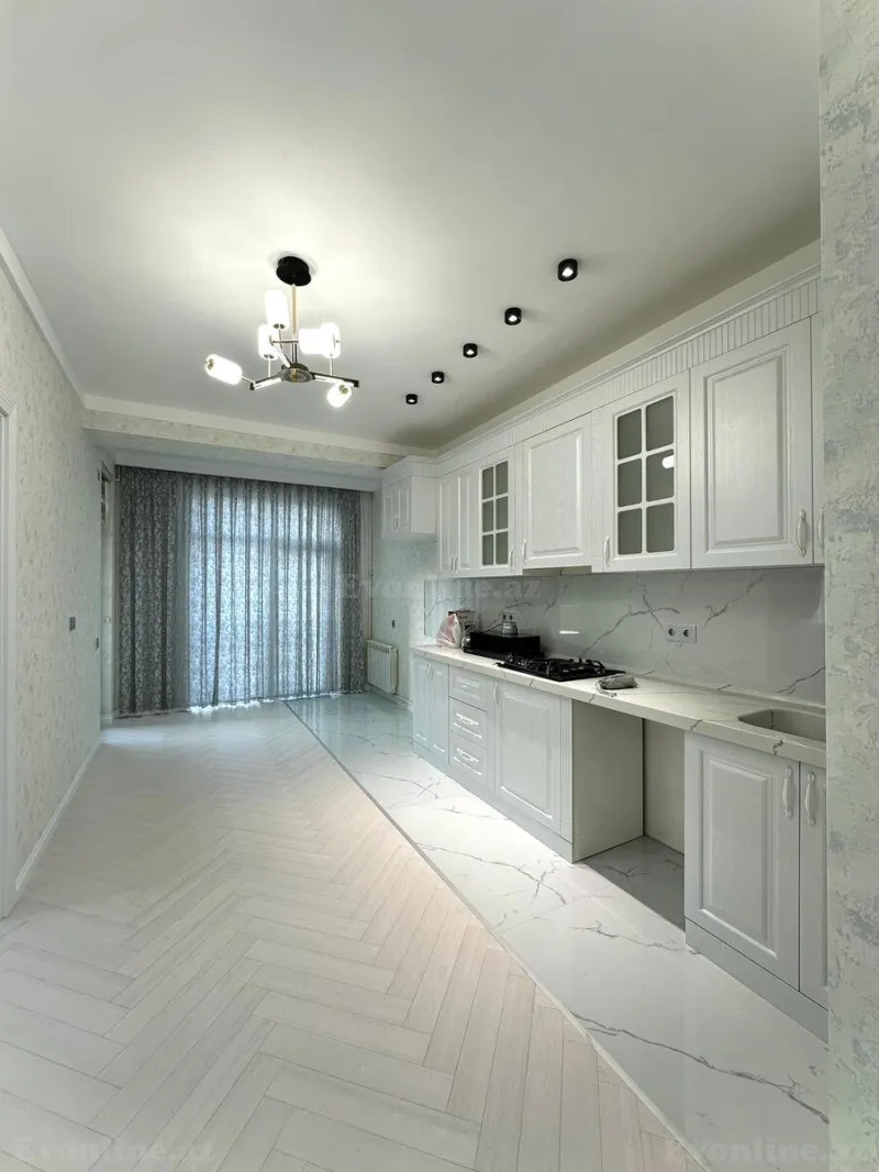 Satılır 4 otaqlı Mənzil Yeni tikili 131 m² Memar Əcəmi m. - şəkil 6