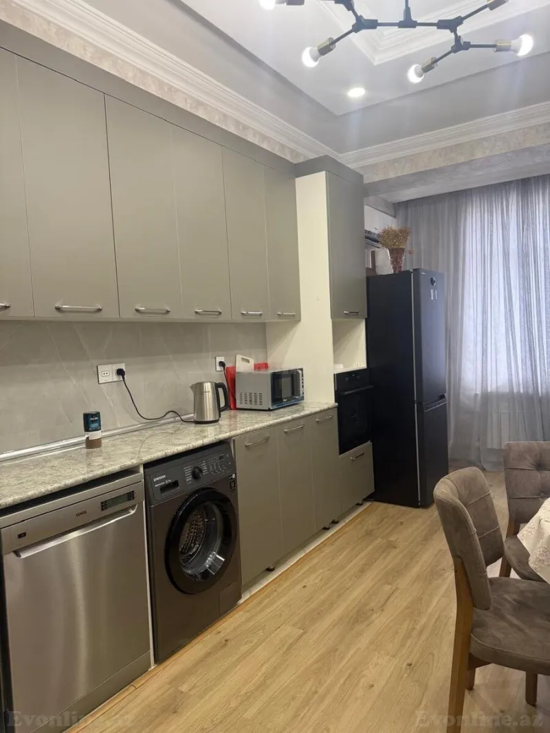 Kirayə verilir 2 otaqlı Mənzil Yeni tikili 100 m² Yeni Yasamal - şəkil 15