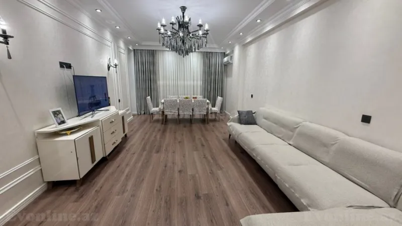 Satılır 3 otaqlı Mənzil Yeni tikili 136 m² Xalqlar Dostluğu m. - şəkil 2