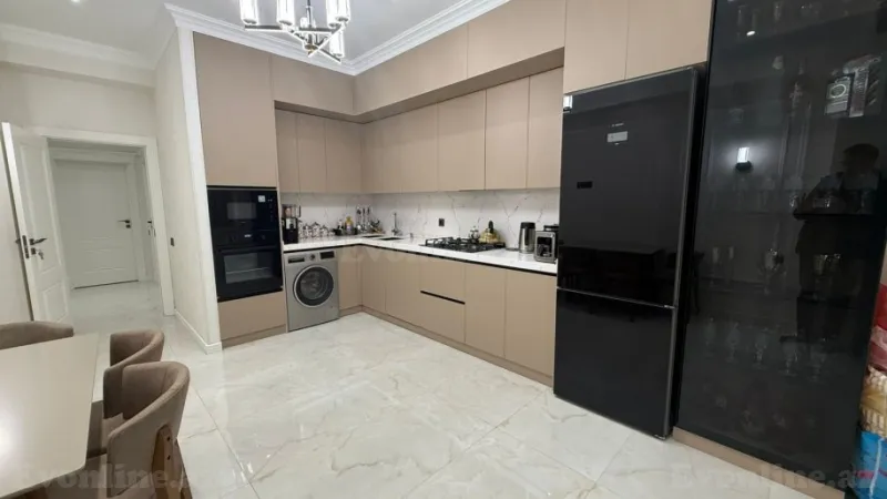 Satılır 3 otaqlı Mənzil Yeni tikili 136 m² Xalqlar Dostluğu m. - şəkil 6