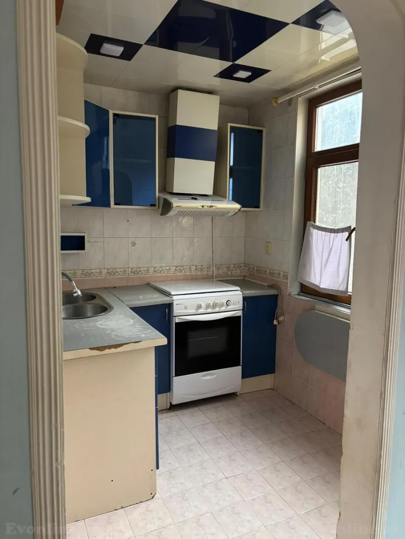 Kirayə verilir 2 otaqlı Mənzil Köhnə tikili 55 m² 6-cı mikrorayon - şəkil 3