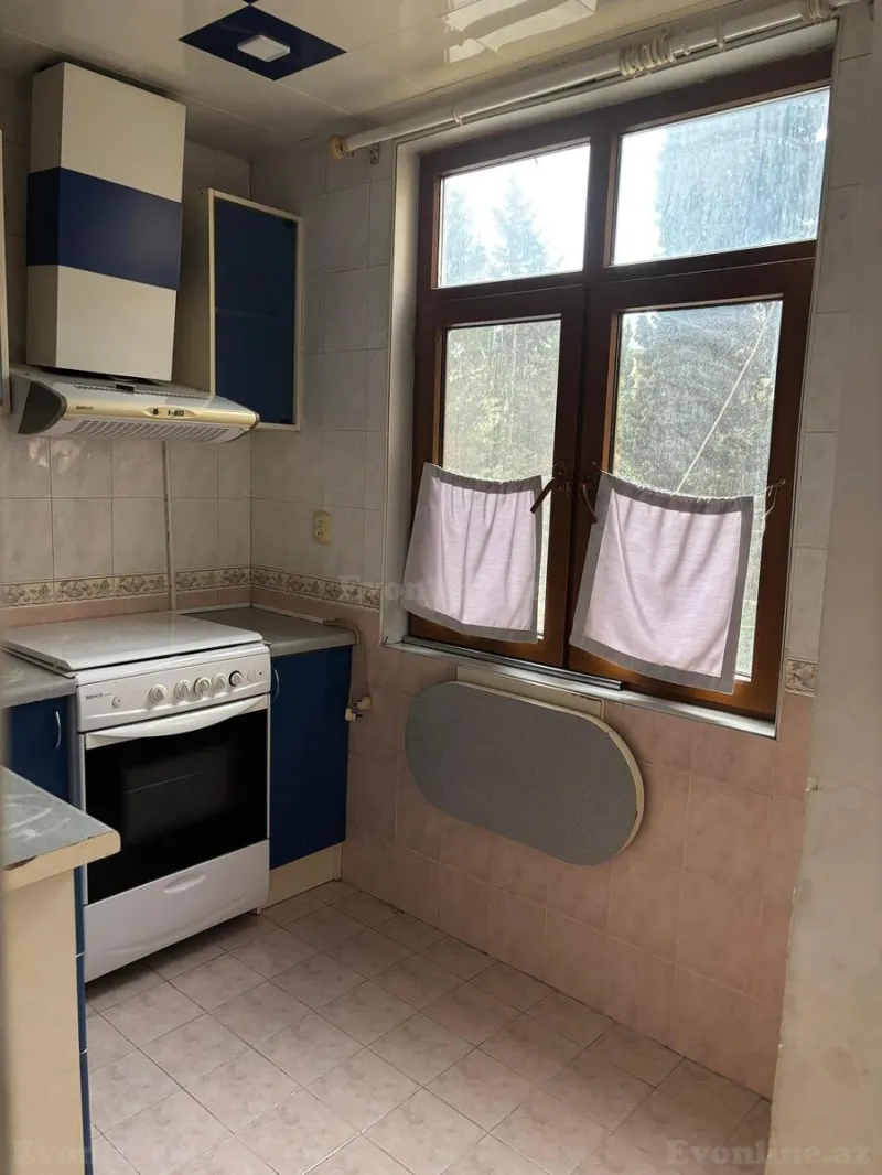 Kirayə verilir 2 otaqlı Mənzil Köhnə tikili 55 m² 6-cı mikrorayon - şəkil 4