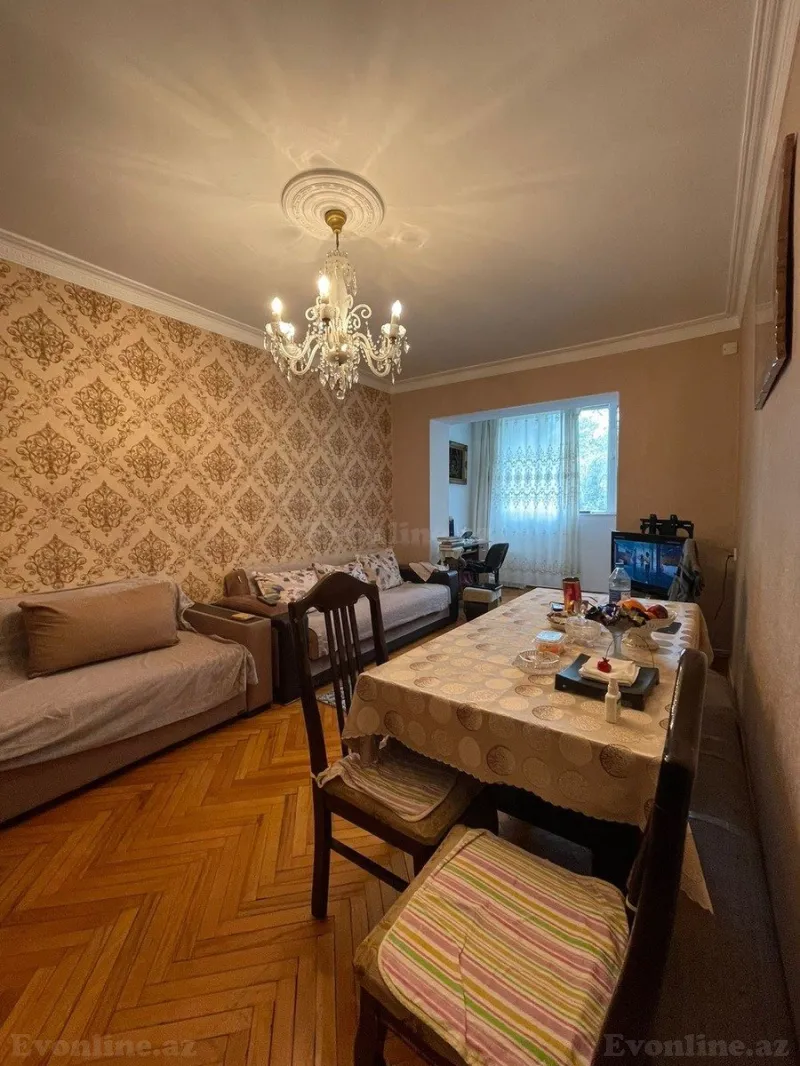 Kirayə verilir 3 otaqlı Mənzil Köhnə tikili 80 m² Elmlər Akademiyası m.