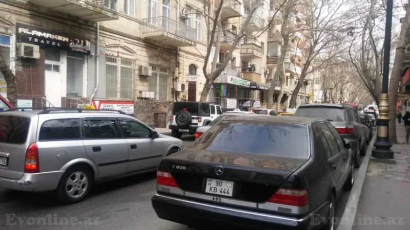 Kirayə verilir 2 otaqlı Mənzil Köhnə tikili 70 m² 28 May m. - şəkil 3