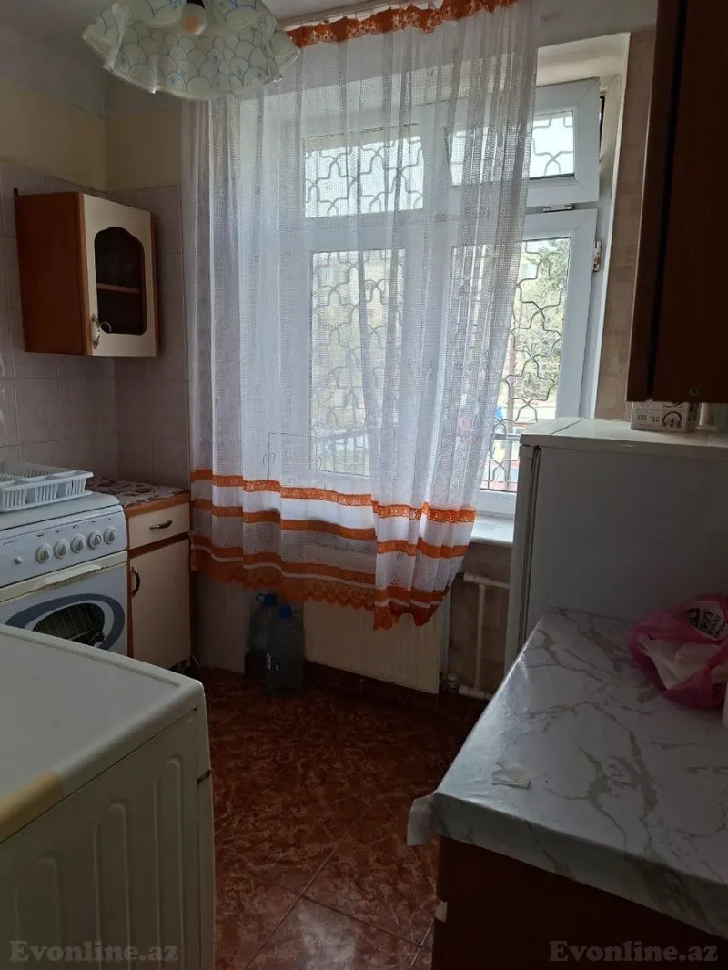 Satılır 1 otaqlı Mənzil Köhnə tikili 40 m² Xətai m. - şəkil 2