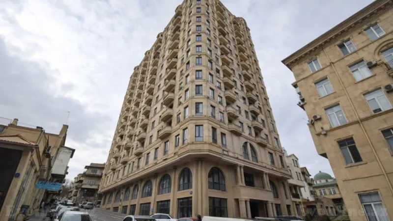 Kirayə verilir 3 otaqlı Mənzil Yeni tikili 140 m² Nizami m. - şəkil 2