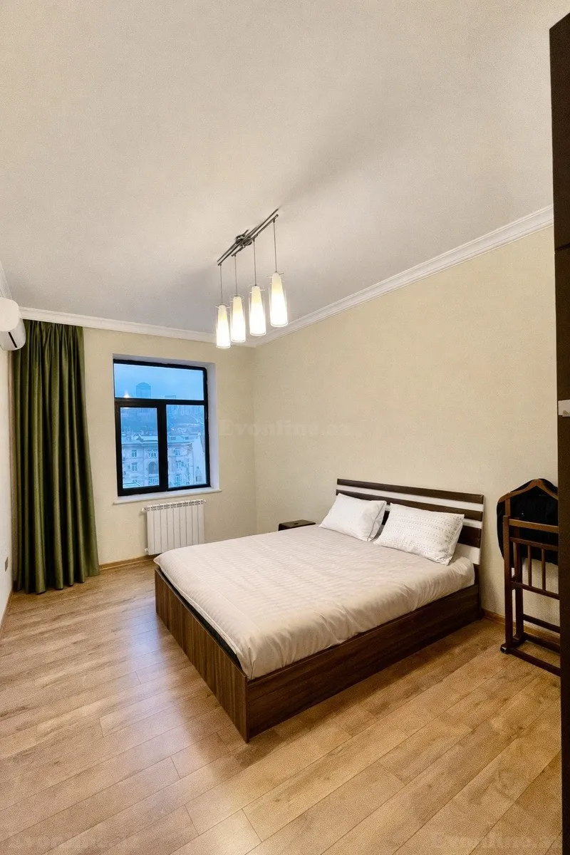 Kirayə verilir 3 otaqlı Mənzil Yeni tikili 140 m² Nizami m. - şəkil 9