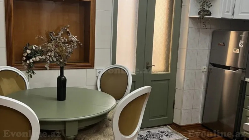 Kirayə verilir 2 otaqlı Mənzil Köhnə tikili 50 m² Sahil m. - şəkil 2