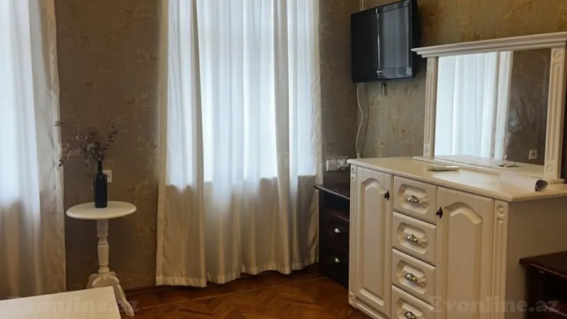 Kirayə verilir 2 otaqlı Mənzil Köhnə tikili 50 m² Sahil m. - şəkil 10