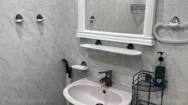 Kirayə verilir 2 otaqlı Mənzil Köhnə tikili 50 m² Sahil m. - şəkil 12