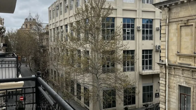 Kirayə verilir 2 otaqlı Mənzil Köhnə tikili 50 m² Sahil m. - şəkil 16