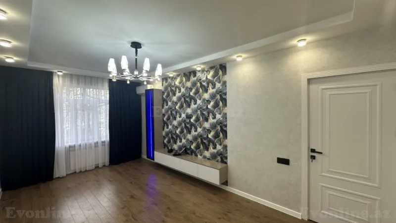 Satılır 2 otaqlı Mənzil Köhnə tikili 65 m² 8-ci kilometr