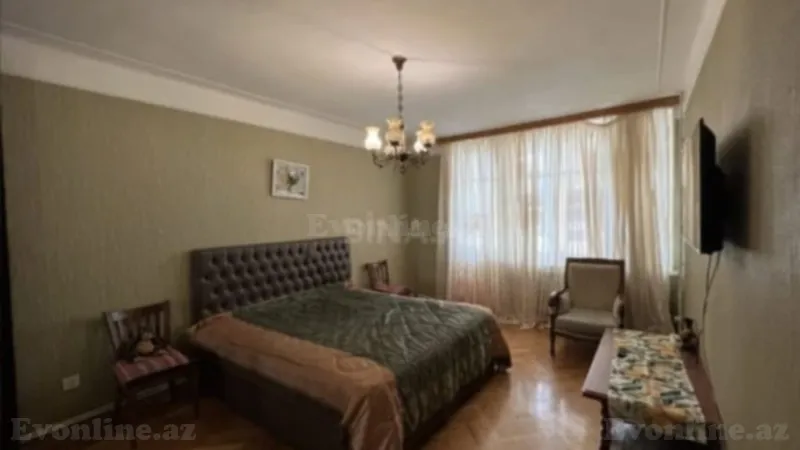 Satılır 4 otaqlı Mənzil Köhnə tikili 100 m² Gənclik m. - şəkil 10