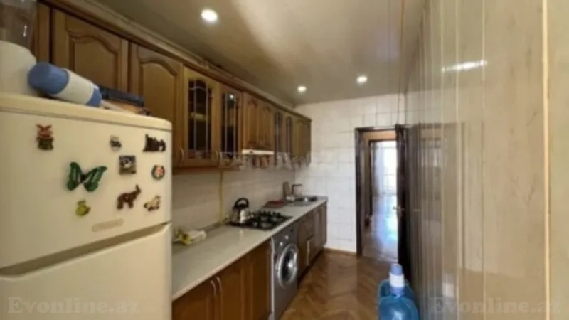 Satılır 4 otaqlı Mənzil Köhnə tikili 100 m² Gənclik m. - şəkil 13