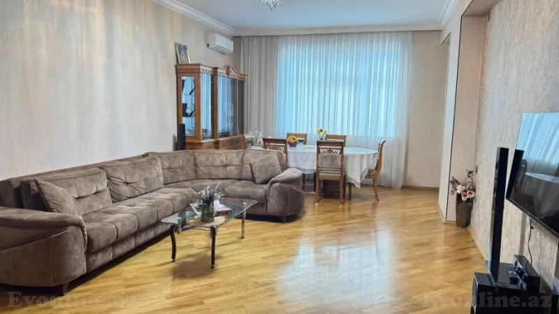 3 otaqlı Mənzil 104 m² Nəriman Nərimanov m. Kirayə verilir