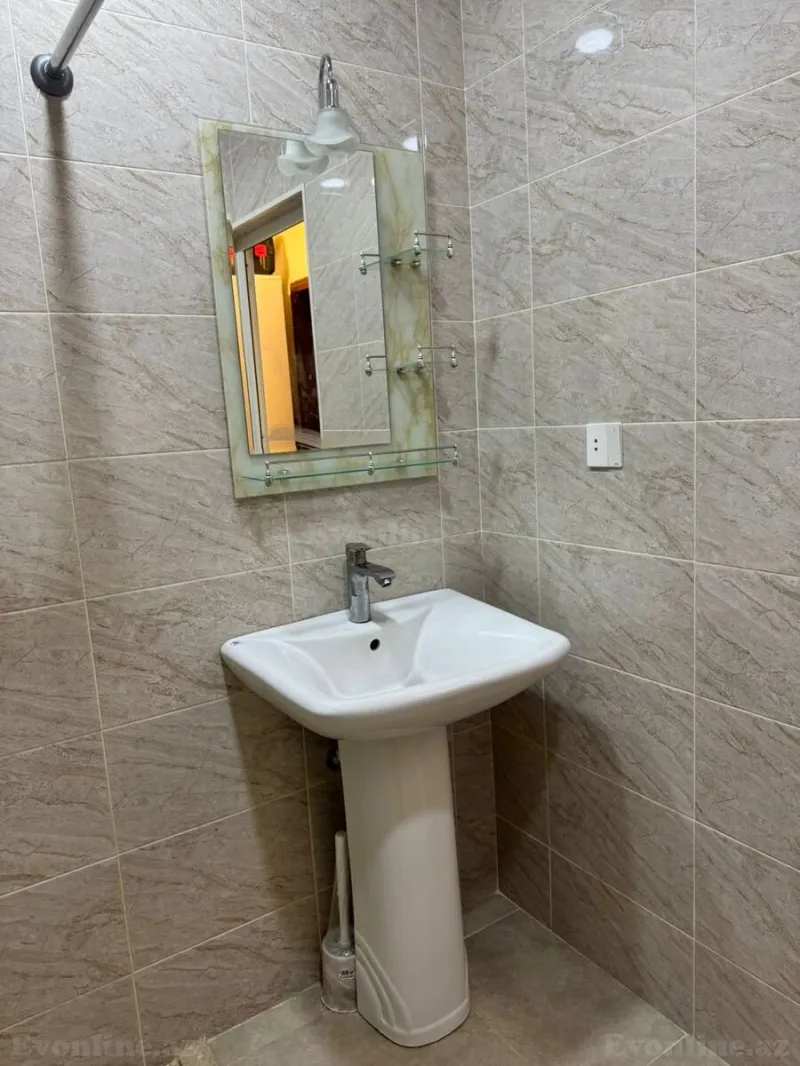 Kirayə verilir 2 otaqlı Mənzil Köhnə tikili 45 m² Elmlər Akademiyası m. - şəkil 10