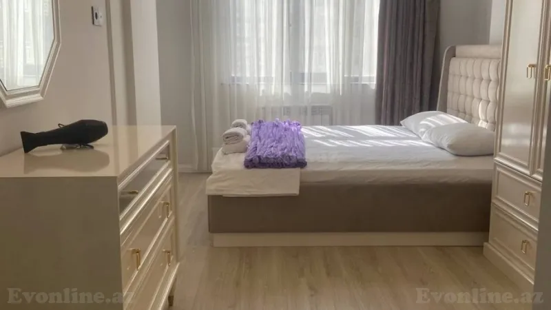 Kirayə verilir 2 otaqlı Mənzil Yeni tikili 80 m² 28 May m.