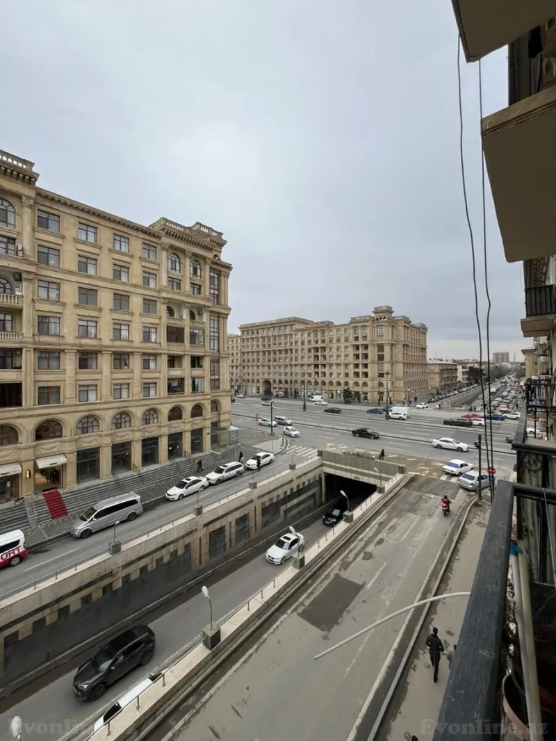 Satılır 2 otaqlı Mənzil Köhnə tikili 60 m² Nəriman Nərimanov m. - şəkil 2