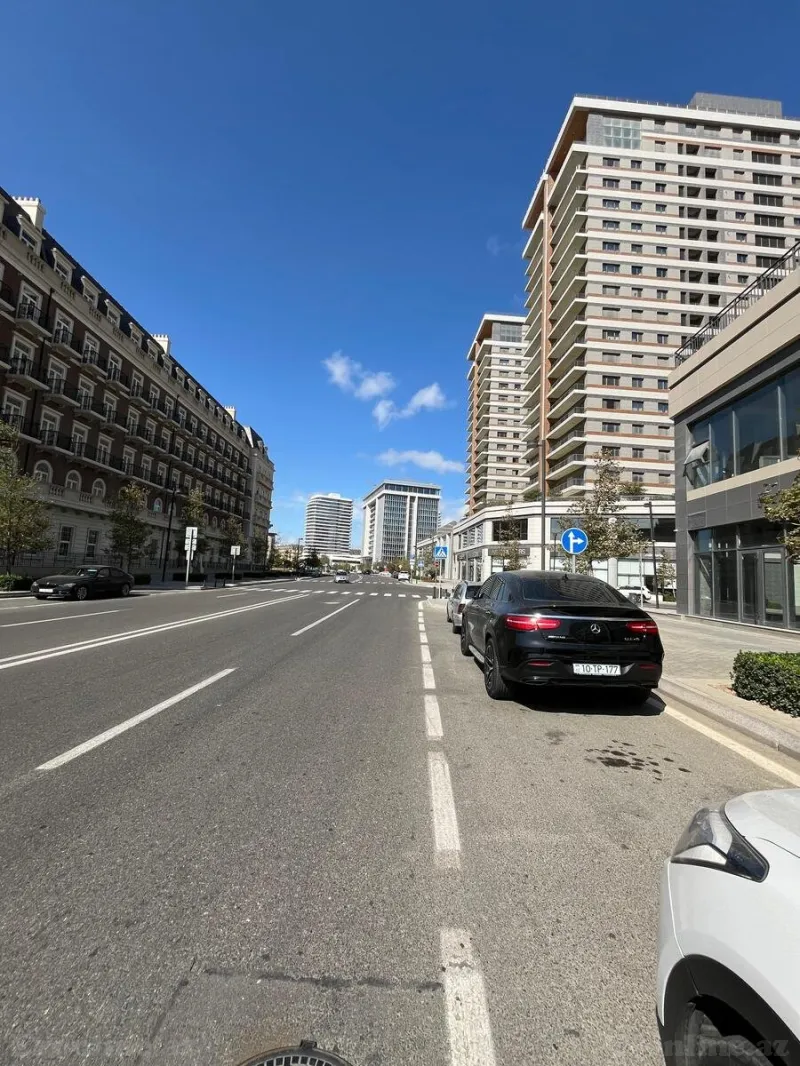 Obyekt 420 m² Xətai r. Satılır