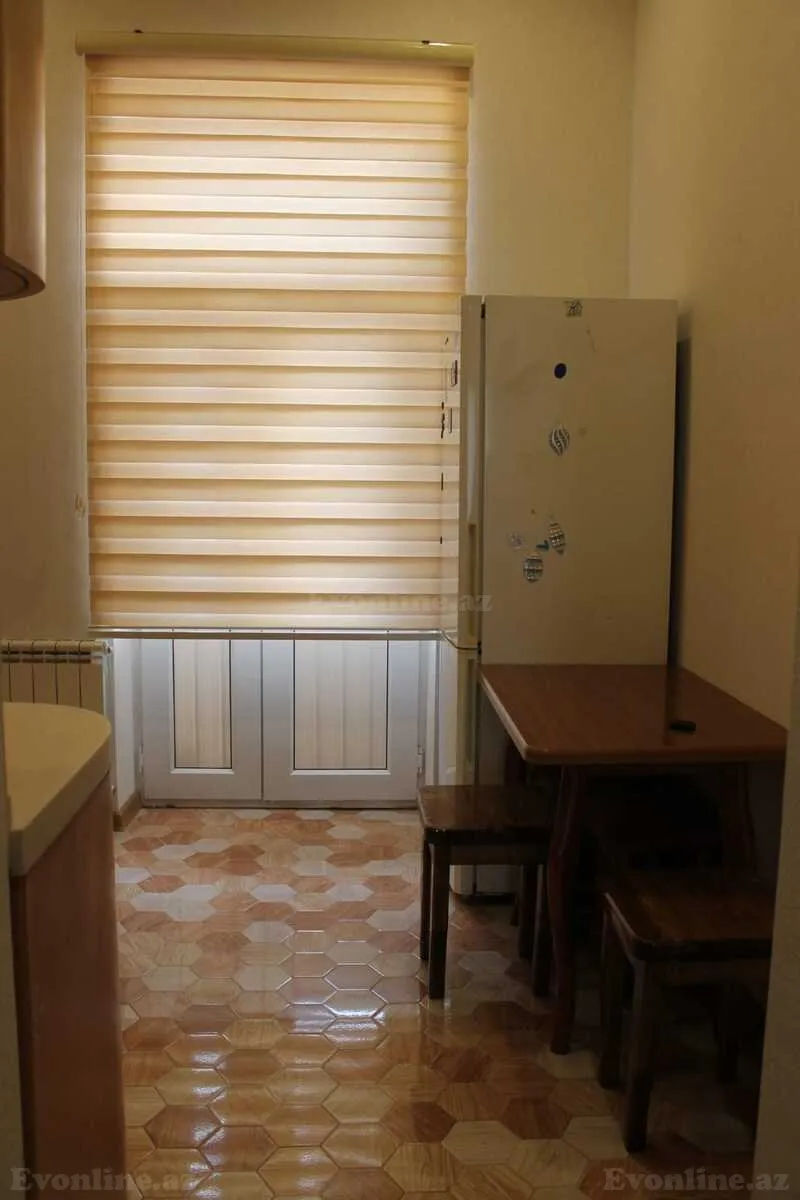 Kirayə verilir 2 otaqlı Mənzil Köhnə tikili 55 m² Sahil m. - şəkil 17