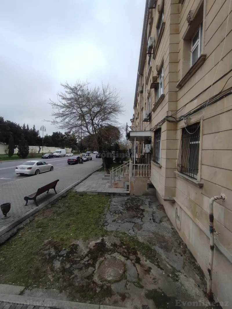 3 otaqlı Ofis 70 m² Gənclik m. Kirayə verilir